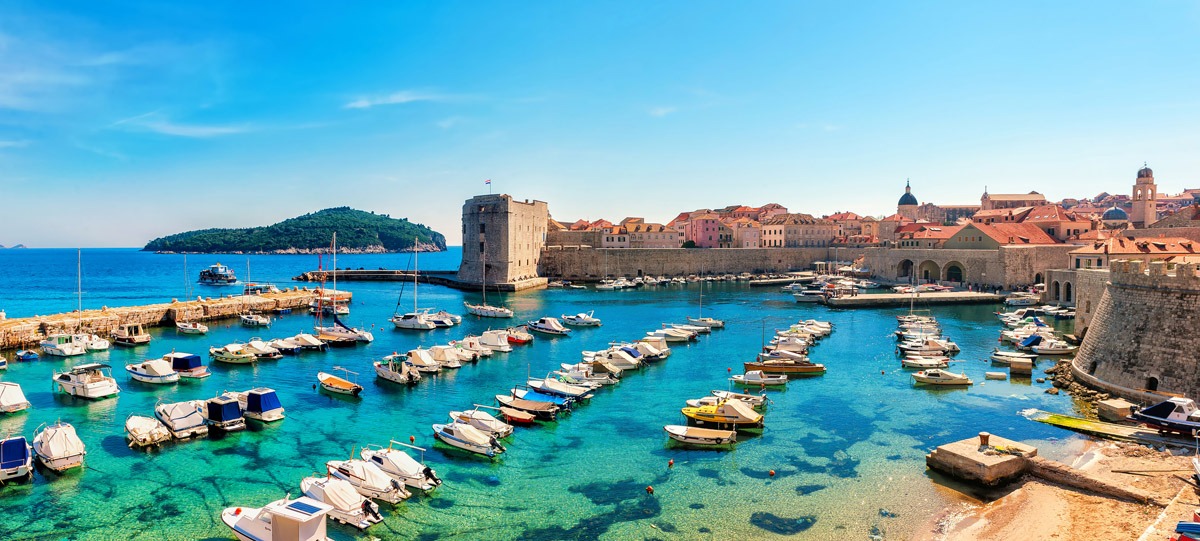 This image has an empty alt attribute; its file name is Dubrovnik-Croatia-Adventures-Croatia-Travel-Like-A-Local.jpg