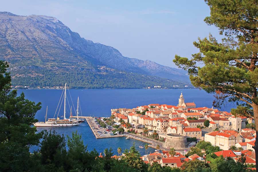 This image has an empty alt attribute; its file name is Korcula-Adventures-Croatia-Island-Hopping.jpg