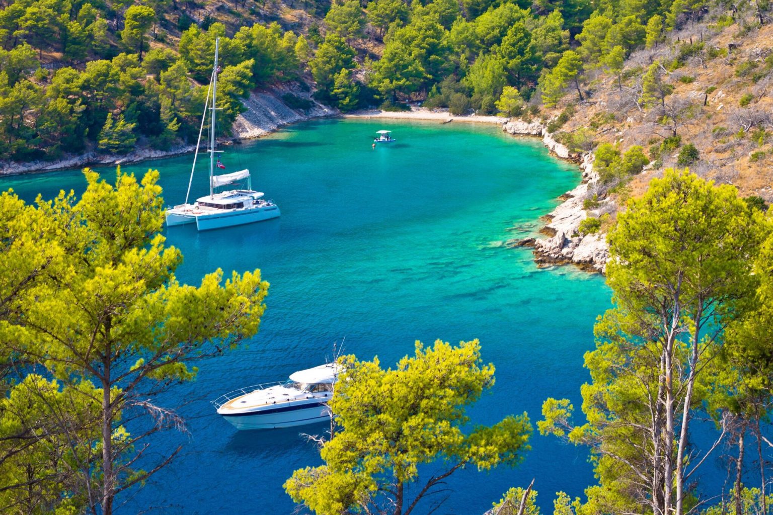 how-to-charter-a-luxury-yacht-in-croatia-adventures-croatia